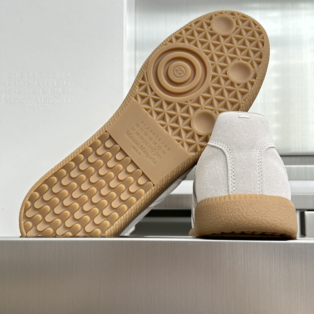 顶级版本：情侣款 MaisonMargiela MM6 马吉拉 情侣款 德训鞋 休闲 运动鞋 原版购入开发 做货 鬼才设