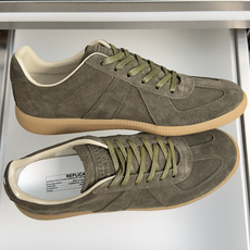 顶级版本:情侣款 MaisonMargiela MM6 马吉拉 情侣款 德训鞋 休闲 运动鞋 原版购入开发 做货 鬼才设 顶级版本:情侣款 MaisonMargiela MM6 马吉拉 情侣款 德训鞋 休闲 运动鞋 原版购入开发 做货 鬼才设
