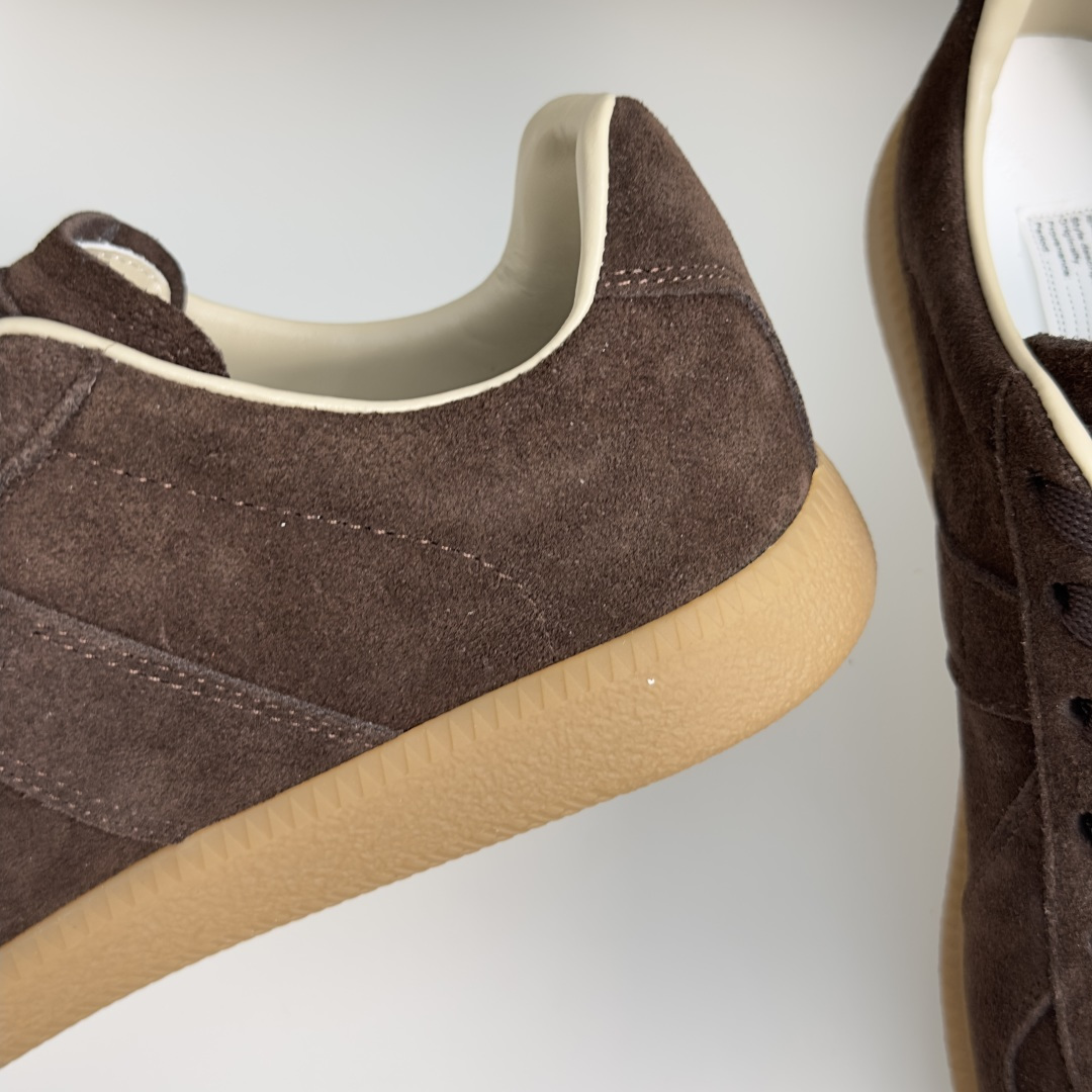 顶级版本:情侣款 MaisonMargiela MM6 马吉拉 情侣款 德训鞋 休闲 运动鞋 原版购入开发 做货 鬼才设 顶级版本:情侣款 MaisonMargiela MM6 马吉拉 情侣款 德训鞋 休闲 运动鞋 原版购入开发 做货 鬼才设