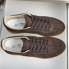 顶级版本:情侣款 MaisonMargiela MM6 马吉拉 情侣款 德训鞋 休闲 运动鞋 原版购入开发 做货 鬼才设 顶级版本:情侣款 MaisonMargiela MM6 马吉拉 情侣款 德训鞋 休闲 运动鞋 原版购入开发 做货 鬼才设