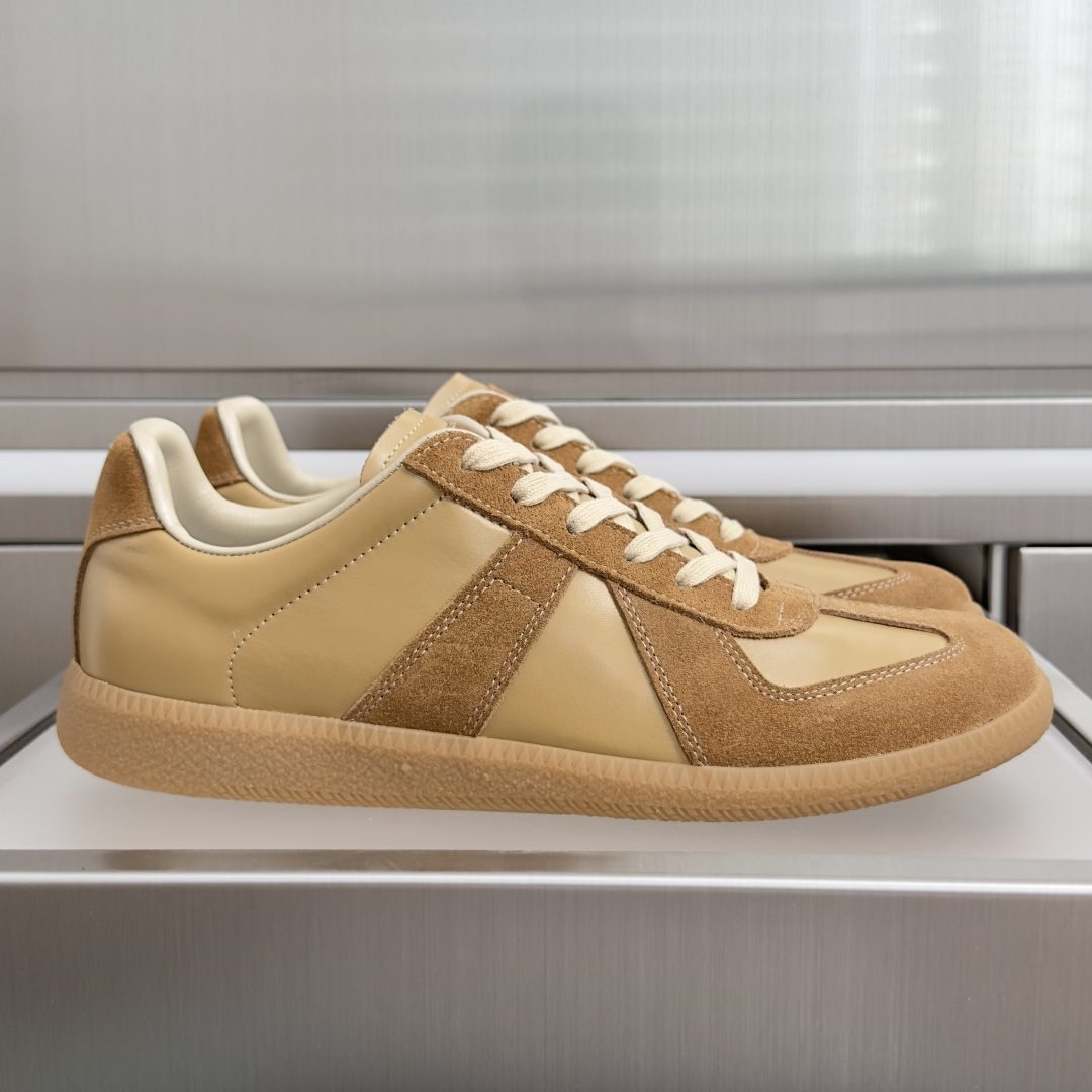 顶级版本:情侣款 MaisonMargiela MM6 马吉拉 情侣款 德训鞋 休闲 运动鞋 原版购入开发 做货 鬼才设 顶级版本:情侣款 MaisonMargiela MM6 马吉拉 情侣款 德训鞋 休闲 运动鞋 原版购入开发 做货 鬼才设