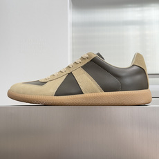 顶级版本:情侣款 MaisonMargiela MM6 马吉拉 情侣款 德训鞋 休闲 运动鞋 原版购入开发 做货 鬼才设 顶级版本:情侣款 MaisonMargiela MM6 马吉拉 情侣款 德训鞋 休闲 运动鞋 原版购入开发 做货 鬼才设