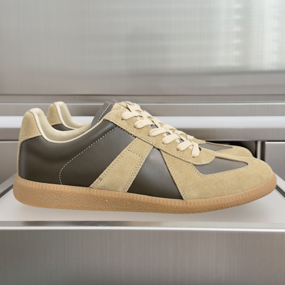 顶级版本:情侣款 MaisonMargiela MM6 马吉拉 情侣款 德训鞋 休闲 运动鞋 原版购入开发 做货 鬼才设 顶级版本:情侣款 MaisonMargiela MM6 马吉拉 情侣款 德训鞋 休闲 运动鞋 原版购入开发 做货 鬼才设