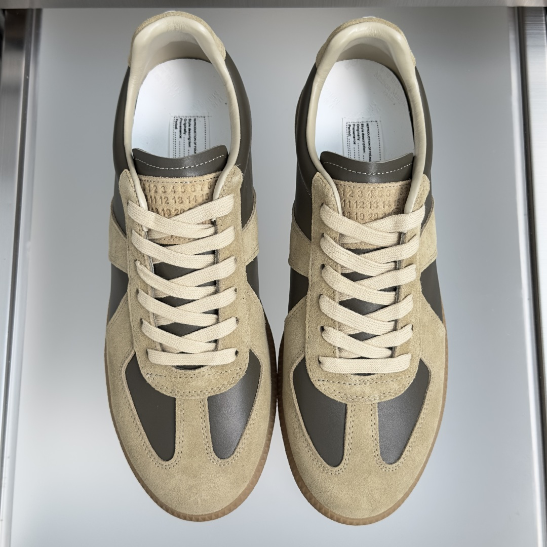 顶级版本:情侣款 MaisonMargiela MM6 马吉拉 情侣款 德训鞋 休闲 运动鞋 原版购入开发 做货 鬼才设 顶级版本:情侣款 MaisonMargiela MM6 马吉拉 情侣款 德训鞋 休闲 运动鞋 原版购入开发 做货 鬼才设