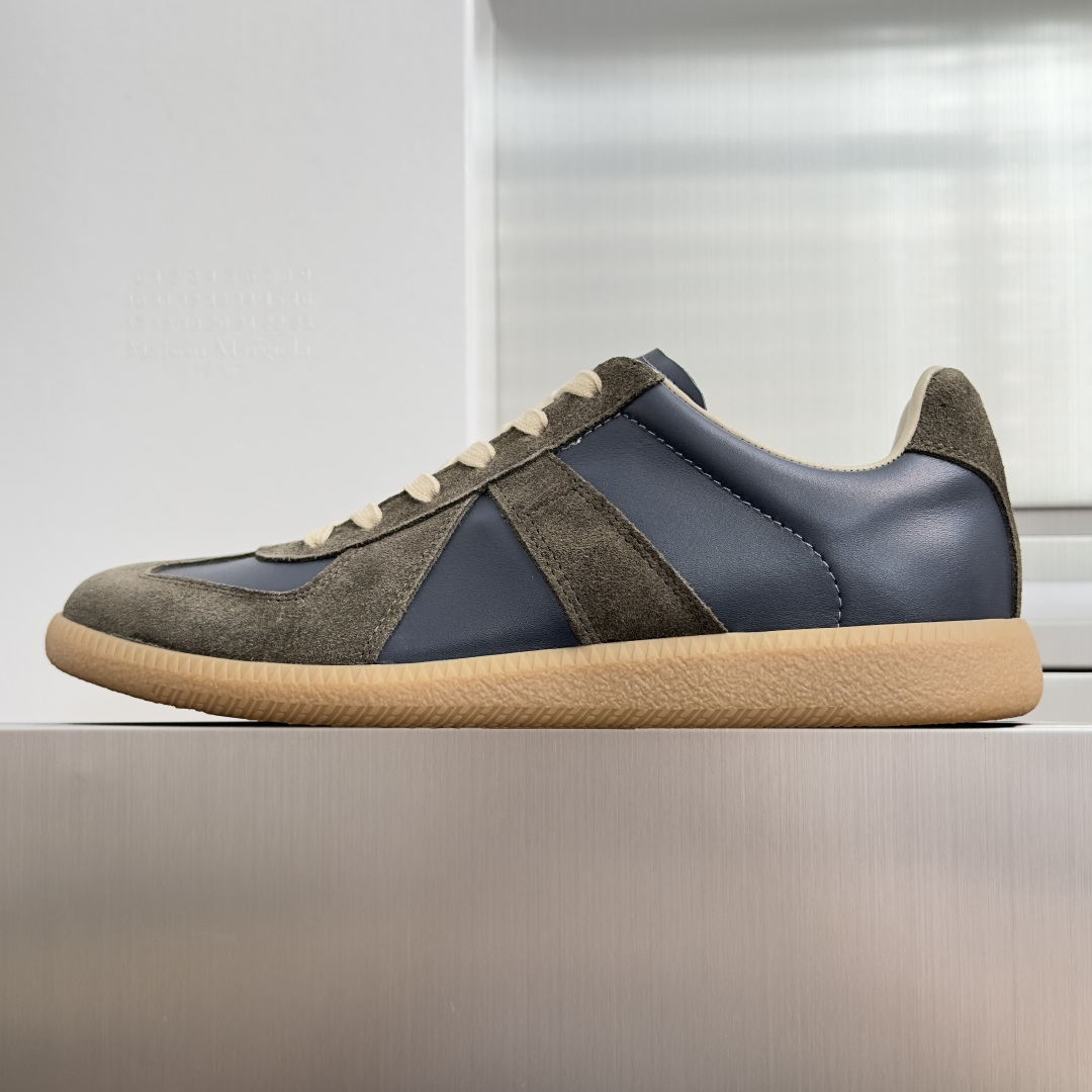 顶级版本:情侣款 MaisonMargiela MM6 马吉拉 情侣款 德训鞋 休闲 运动鞋 原版购入开发 做货 鬼才设 顶级版本:情侣款 MaisonMargiela MM6 马吉拉 情侣款 德训鞋 休闲 运动鞋 原版购入开发 做货 鬼才设