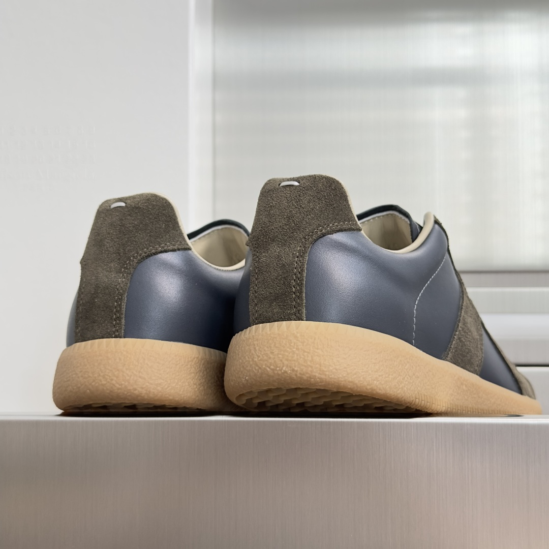 顶级版本:情侣款 MaisonMargiela MM6 马吉拉 情侣款 德训鞋 休闲 运动鞋 原版购入开发 做货 鬼才设 顶级版本:情侣款 MaisonMargiela MM6 马吉拉 情侣款 德训鞋 休闲 运动鞋 原版购入开发 做货 鬼才设
