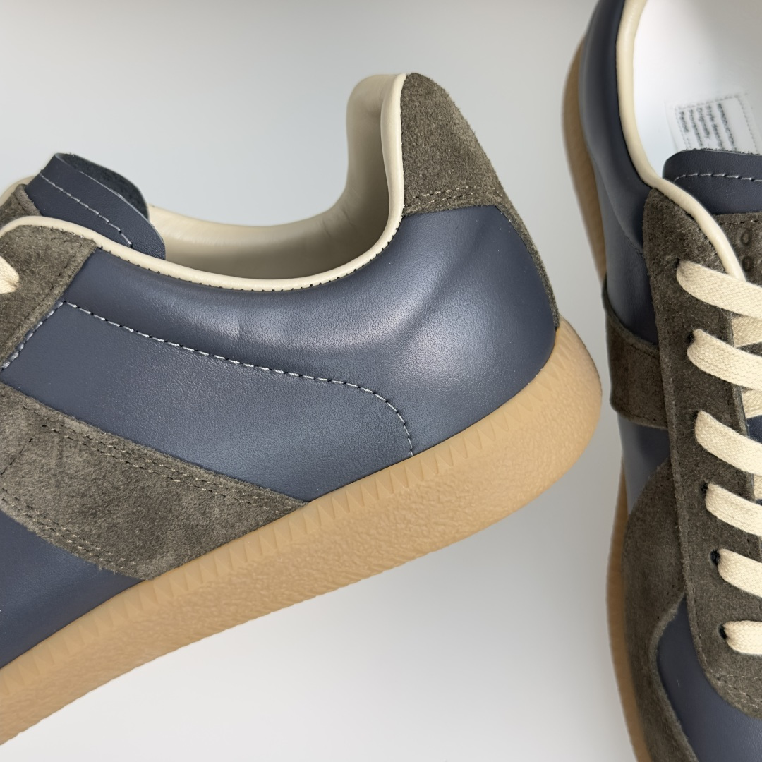顶级版本:情侣款 MaisonMargiela MM6 马吉拉 情侣款 德训鞋 休闲 运动鞋 原版购入开发 做货 鬼才设 顶级版本:情侣款 MaisonMargiela MM6 马吉拉 情侣款 德训鞋 休闲 运动鞋 原版购入开发 做货 鬼才设
