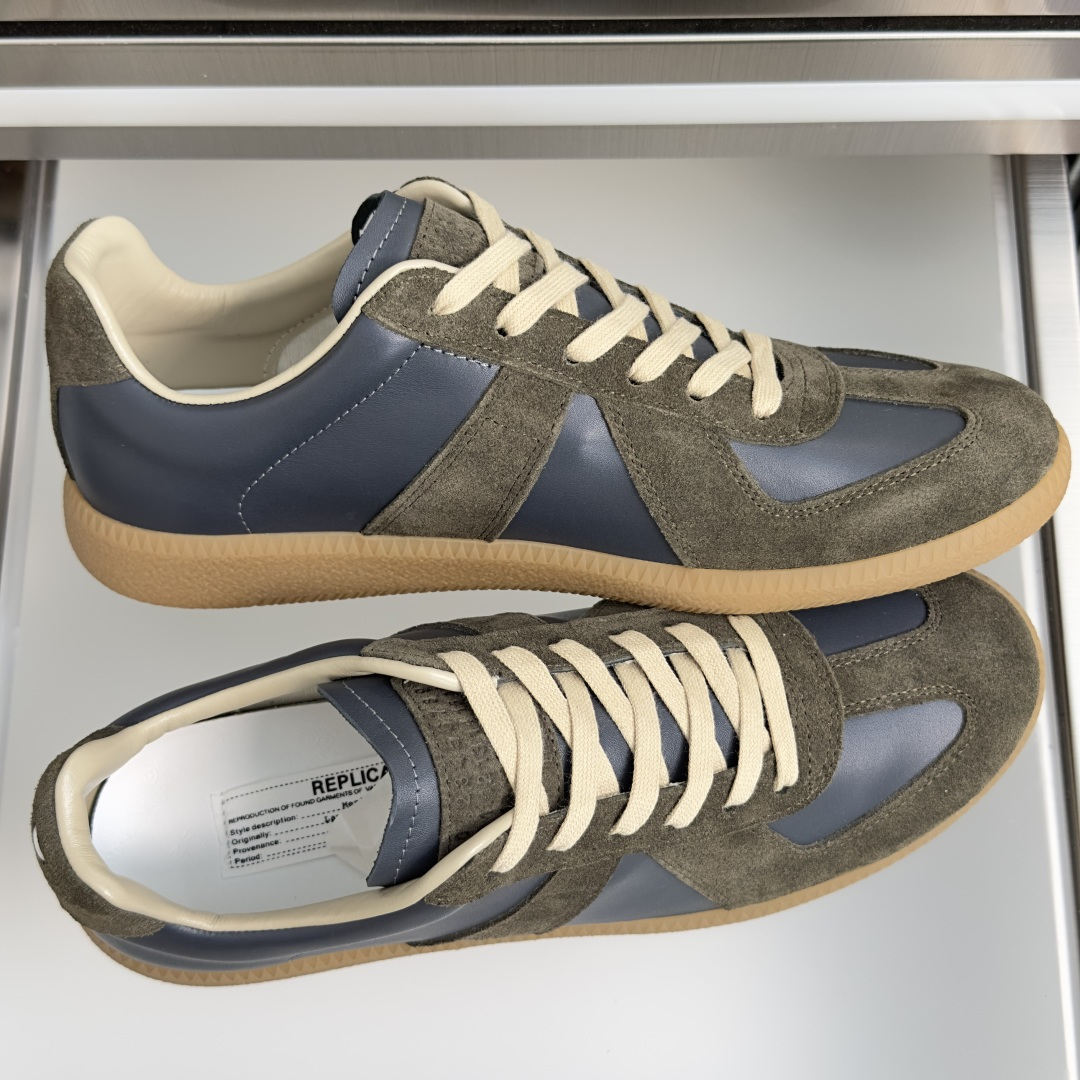 顶级版本:情侣款 MaisonMargiela MM6 马吉拉 情侣款 德训鞋 休闲 运动鞋 原版购入开发 做货 鬼才设 顶级版本:情侣款 MaisonMargiela MM6 马吉拉 情侣款 德训鞋 休闲 运动鞋 原版购入开发 做货 鬼才设