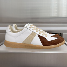 顶级版本:情侣款 MaisonMargiela MM6 马吉拉 情侣款 德训鞋 休闲 运动鞋 原版购入开发 做货 鬼才设 顶级版本:情侣款 MaisonMargiela MM6 马吉拉 情侣款 德训鞋 休闲 运动鞋 原版购入开发 做货 鬼才设