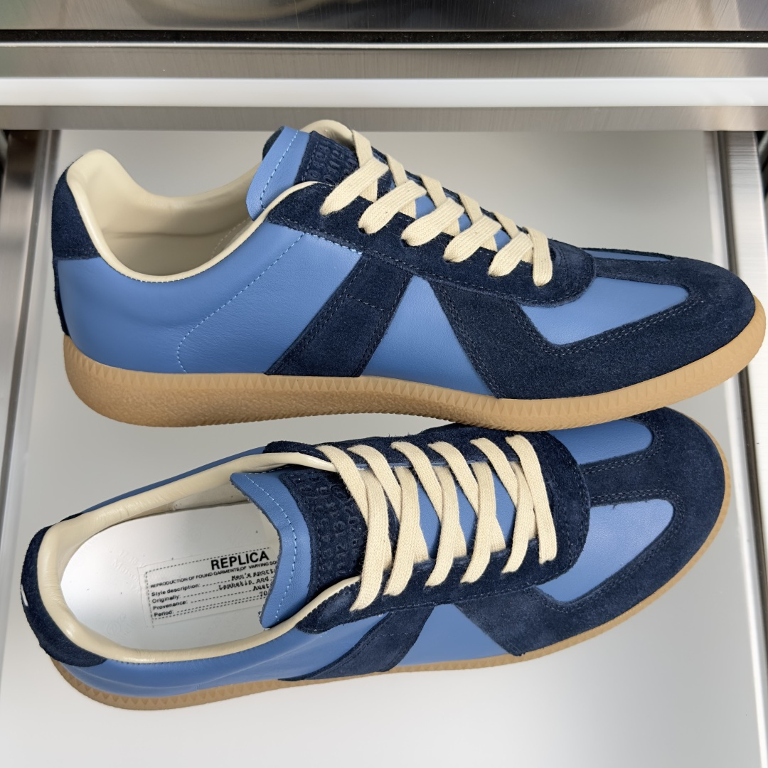 顶级版本:情侣款 MaisonMargiela MM6 马吉拉 情侣款 德训鞋 休闲 运动鞋 原版购入开发 做货 鬼才设 顶级版本:情侣款 MaisonMargiela MM6 马吉拉 情侣款 德训鞋 休闲 运动鞋 原版购入开发 做货 鬼才设