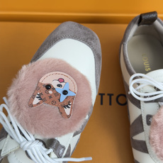 顶级版本:女款 LV路易威登 L家 驴牌 最新Sneakerina系列 黑白 熊猫配色 玛丽珍 芭蕾运动鞋 德训鞋 休 顶级版本:女款 LV路易威登 L家 驴牌 最新Sneakerina系列 黑白 熊猫配色 玛丽珍 芭蕾运动鞋 德训鞋 休