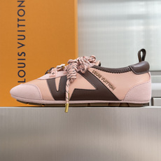 顶级版本:女款 LV路易威登 L家 驴牌 最新Sneakerina系列 黑白 熊猫配色 玛丽珍 芭蕾运动鞋 德训鞋 休 顶级版本:女款 LV路易威登 L家 驴牌 最新Sneakerina系列 黑白 熊猫配色 玛丽珍 芭蕾运动鞋 德训鞋 休