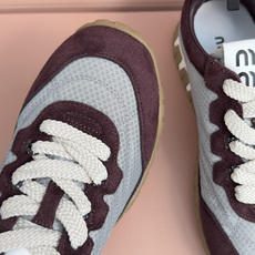 顶级版本:女款 MiuMiu缪缪 最新Tyre系列 网面 休闲 运动鞋 德训鞋 饼干鞋 原版购入开发 做货 这款Tyre 顶级版本:女款 MiuMiu缪缪 最新Tyre系列 网面 休闲 运动鞋 德训鞋 饼干鞋 原版购入开发 做货 这款Tyre