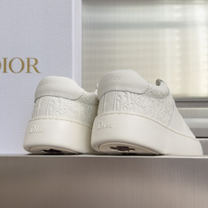 顶级版本:女款 Dior迪奥 Star系列 厚底 小白鞋 休闲 运动鞋 这款 Dior Star 运动鞋重新诠释时尚简 顶级版本:女款 Dior迪奥 Star系列 厚底 小白鞋 休闲 运动鞋 这款 Dior Star 运动鞋重新诠释时尚简