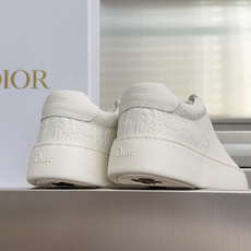 顶级版本:女款 Dior迪奥 Star系列 厚底 小白鞋 休闲 运动鞋 这款 Dior Star 运动鞋重新诠释时尚简 顶级版本:女款 Dior迪奥 Star系列 厚底 小白鞋 休闲 运动鞋 这款 Dior Star 运动鞋重新诠释时尚简
