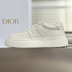 顶级版本:女款 Dior迪奥 Star系列 厚底 小白鞋 休闲 运动鞋 这款 Dior Star 运动鞋重新诠释时尚简 顶级版本:女款 Dior迪奥 Star系列 厚底 小白鞋 休闲 运动鞋 这款 Dior Star 运动鞋重新诠释时尚简