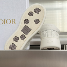 顶级版本:女款 Dior迪奥 Star系列 厚底 小白鞋 休闲 运动鞋 这款 Dior Star 运动鞋重新诠释时尚简 顶级版本:女款 Dior迪奥 Star系列 厚底 小白鞋 休闲 运动鞋 这款 Dior Star 运动鞋重新诠释时尚简