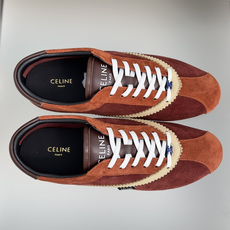 顶级版本:女款 Celine 赛琳 The Flat系列 德训鞋 阿甘鞋 休闲 运动鞋 这是充满街头感的一双鞋子,延 顶级版本:女款 Celine 赛琳 The Flat系列 德训鞋 阿甘鞋 休闲 运动鞋 这是充满街头感的一双鞋子,延