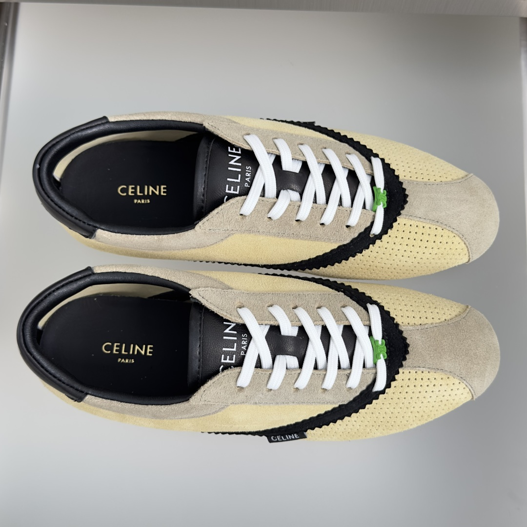 顶级版本:女款 Celine 赛琳 The Flat系列 德训鞋 阿甘鞋 休闲 运动鞋 这是充满街头感的一双鞋子,延 顶级版本:女款 Celine 赛琳 The Flat系列 德训鞋 阿甘鞋 休闲 运动鞋 这是充满街头感的一双鞋子,延