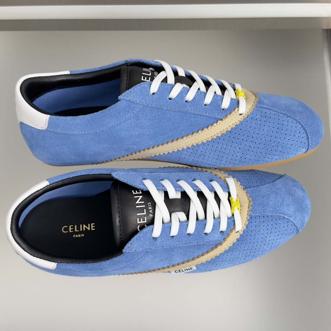 顶级版本：女款 Celine 赛琳 The Flat系列 德训鞋 阿甘鞋 休闲  运动鞋  这是充满街头感的一双鞋子，延