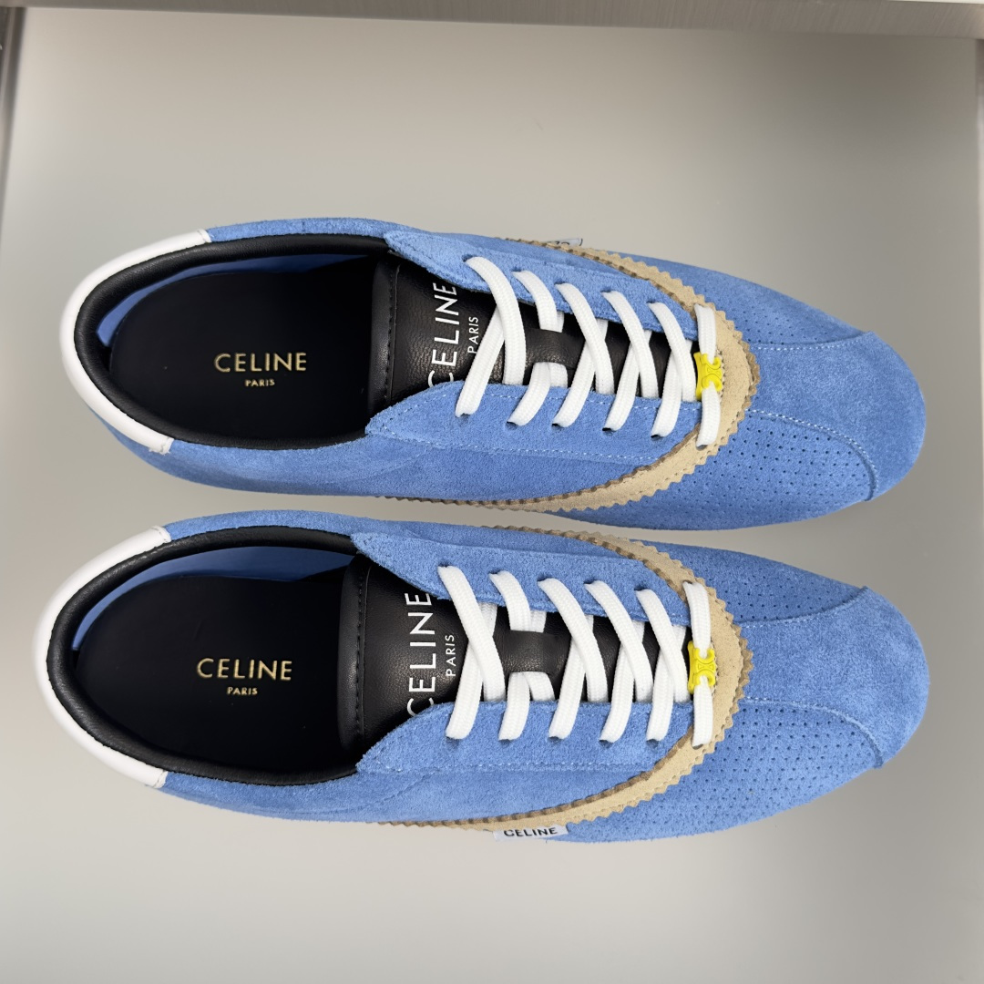 顶级版本：女款 Celine 赛琳 The Flat系列 德训鞋 阿甘鞋 休闲  运动鞋  这是充满街头感的一双鞋子，延