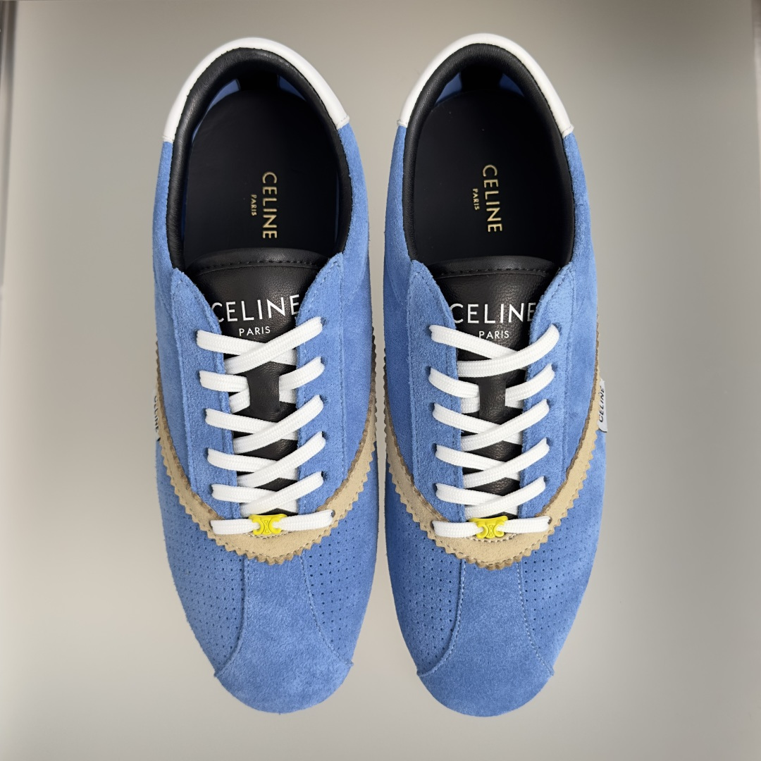 顶级版本：女款 Celine 赛琳 The Flat系列 德训鞋 阿甘鞋 休闲  运动鞋  这是充满街头感的一双鞋子，延