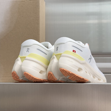 顶级版本:情侣款 On昂跑 Cloudrunner 3系列 厚底 户外 休闲 跑步鞋 运动鞋 训练鞋 Cloudrunn 顶级版本:情侣款 On昂跑 Cloudrunner 3系列 厚底 户外 休闲 跑步鞋 运动鞋 训练鞋 Cloudrunn