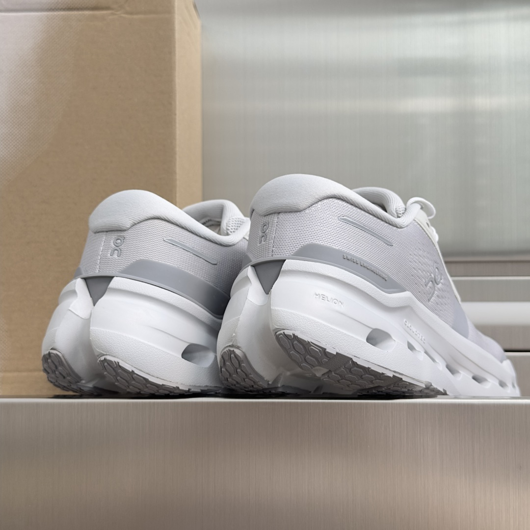 顶级版本：情侣款 On昂跑 Cloudrunner 3系列 厚底 户外 休闲 跑步鞋 运动鞋 训练鞋 Cloudrunn