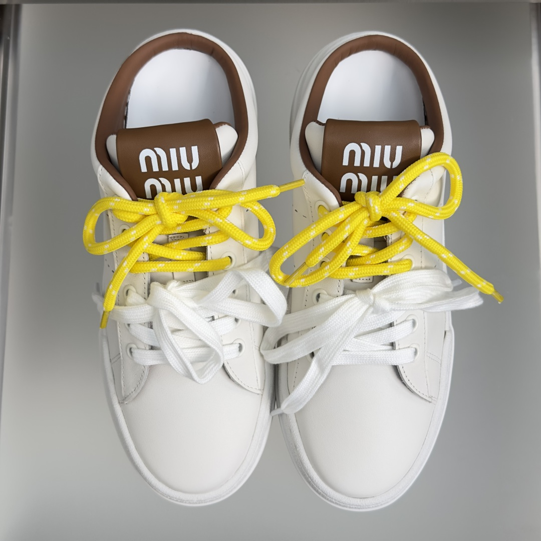 顶级版本：女款 MiuMiu缪缪 最新爆款 复古 厚底 休闲 运动鞋 板鞋 小白鞋 半拖鞋 原版购入开发 做货 mium