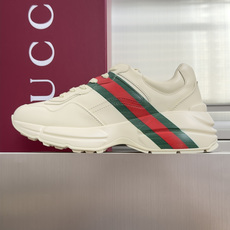 顶级版本:情侣款 Gucci古驰G家 Rhyton系列 最新配色 老爹鞋 情侣款 厚底 休闲 运动鞋 Gucci Pri 顶级版本:情侣款 Gucci古驰G家 Rhyton系列 最新配色 老爹鞋 情侣款 厚底 休闲 运动鞋 Gucci Pri