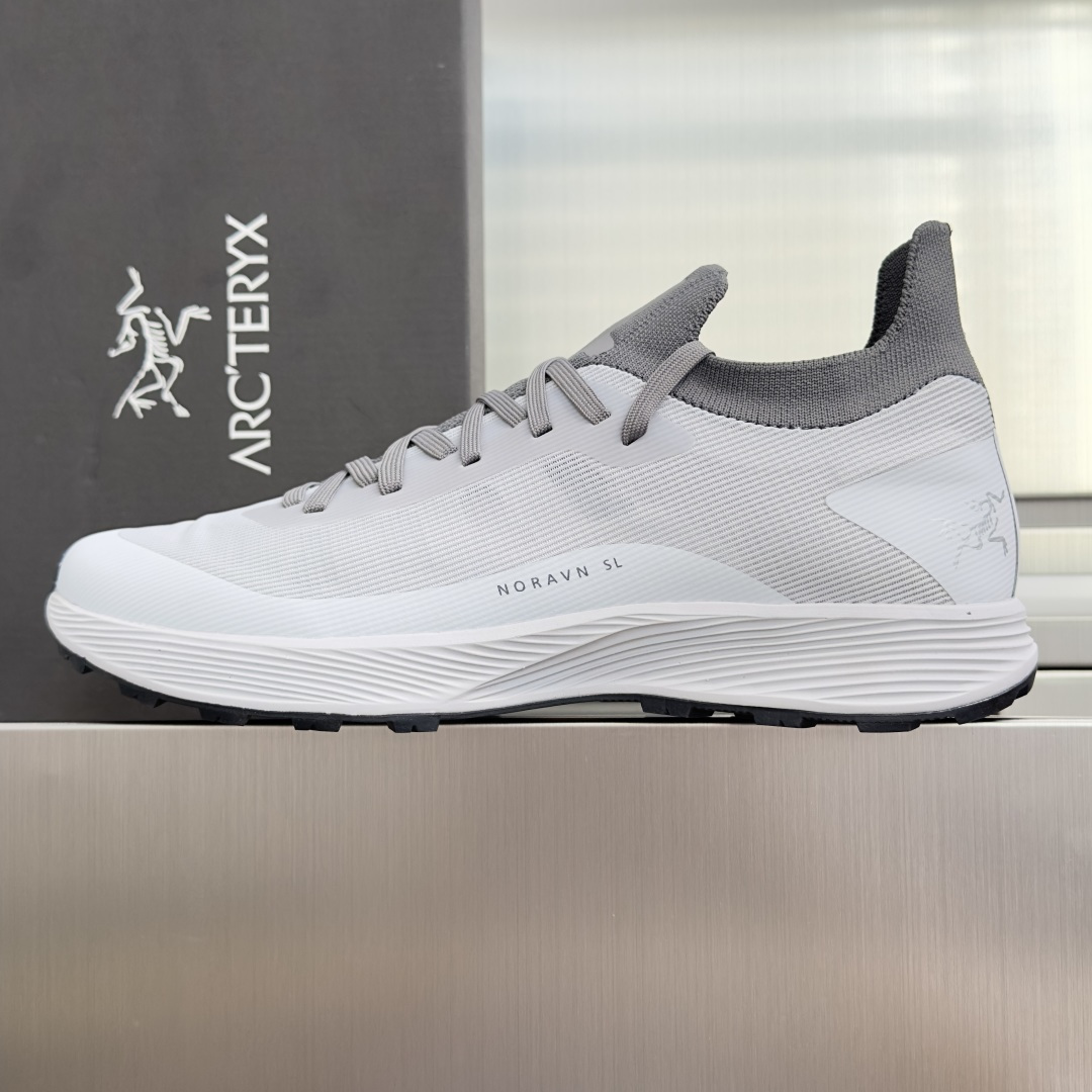 顶级版本：情侣款 ARC'TERYX 始祖鸟 NORVAN SL3 情侣款 超轻 越野跑鞋 休闲 运动鞋 超轻越野跑鞋，
