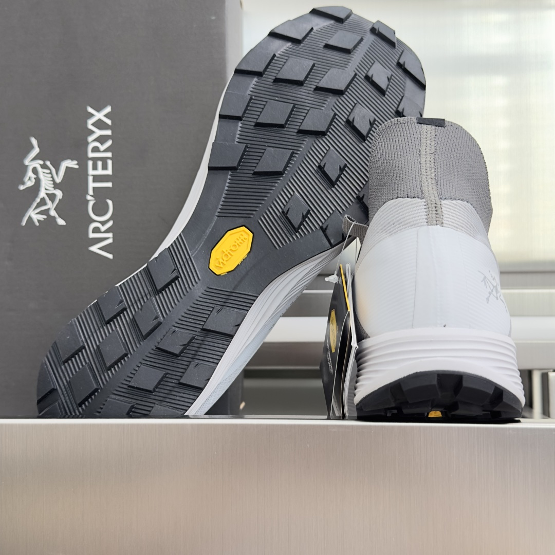 顶级版本：情侣款 ARC'TERYX 始祖鸟 NORVAN SL3 情侣款 超轻 越野跑鞋 休闲 运动鞋 超轻越野跑鞋，