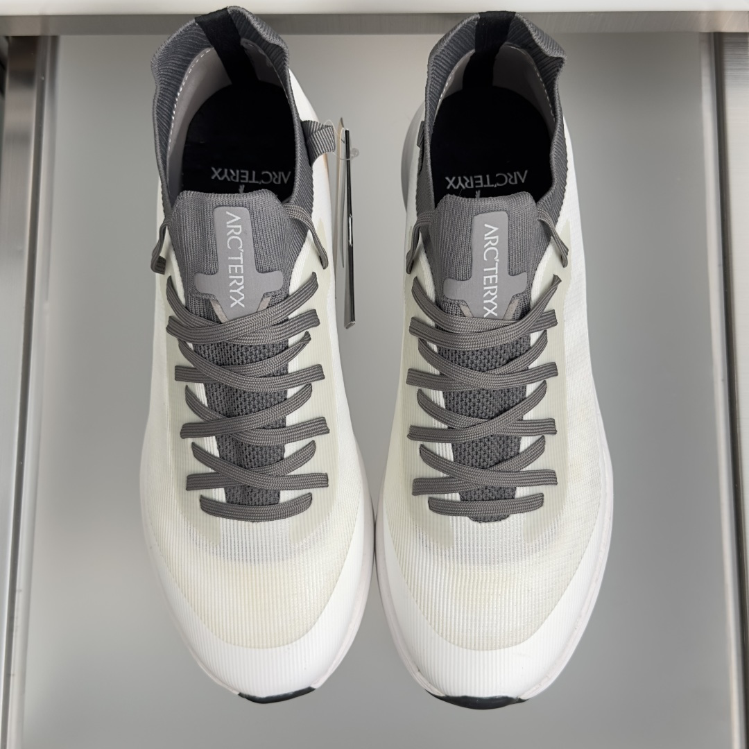 顶级版本：情侣款 ARC'TERYX 始祖鸟 NORVAN SL3 情侣款 超轻 越野跑鞋 休闲 运动鞋 超轻越野跑鞋，