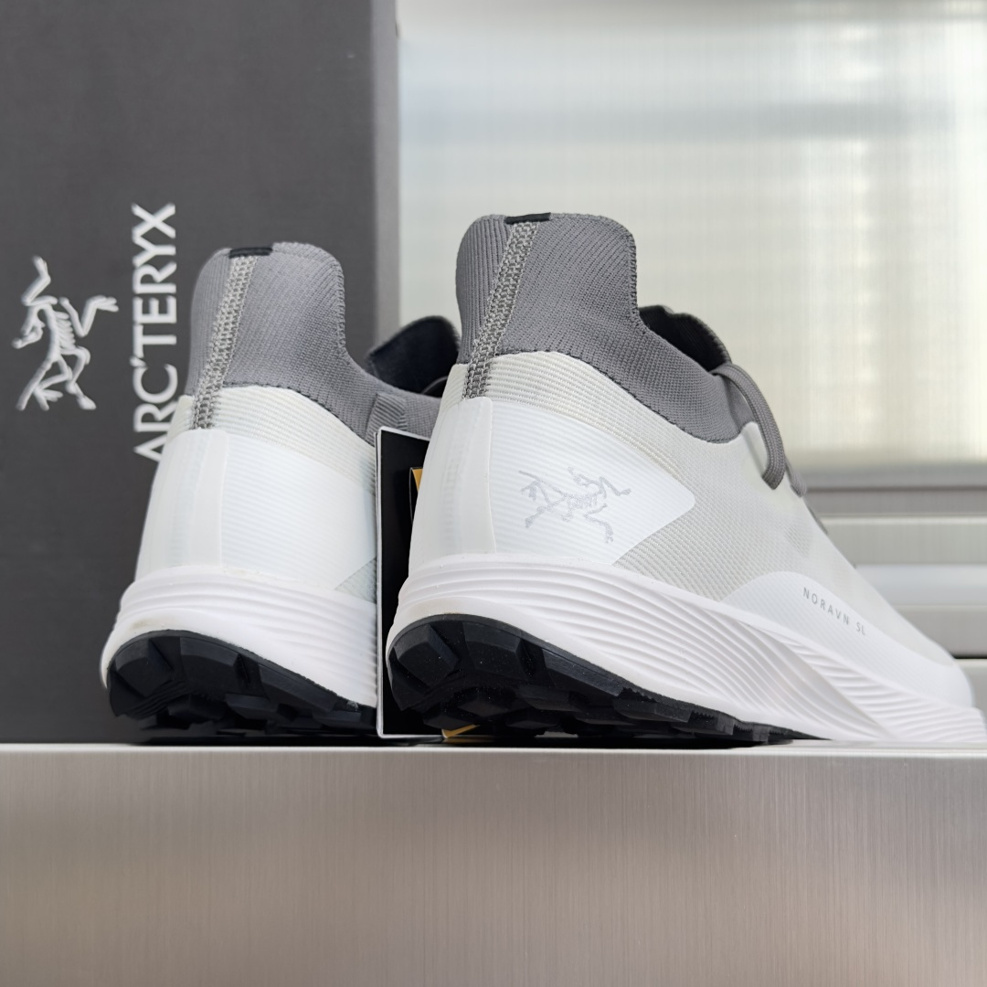 顶级版本：情侣款 ARC'TERYX 始祖鸟 NORVAN SL3 情侣款 超轻 越野跑鞋 休闲 运动鞋 超轻越野跑鞋，