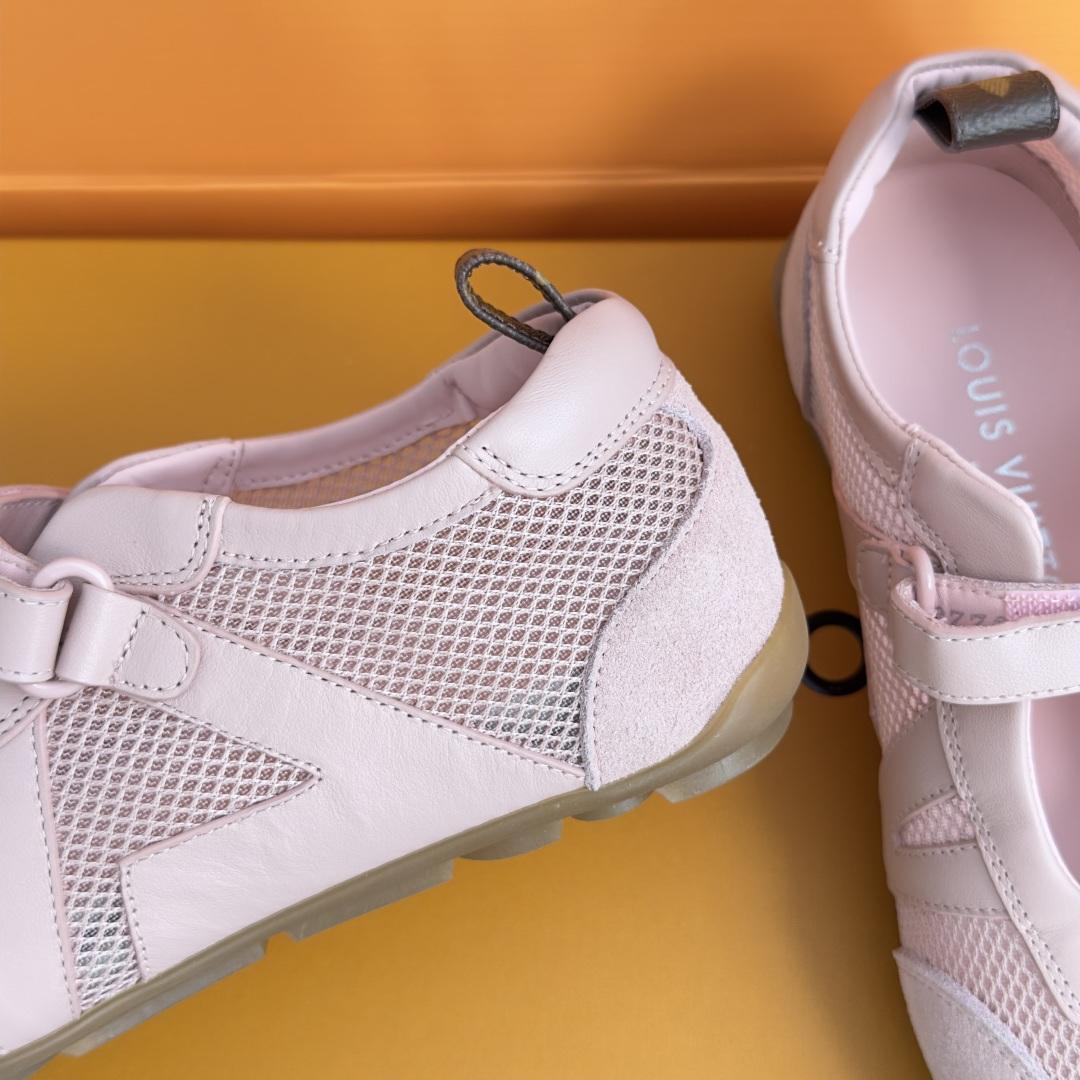 顶级版本：女款 LV路易威登 L家 驴牌 最新Sneakerina系列 黑白 熊猫配色  玛丽珍 芭蕾运动鞋 德训鞋 休