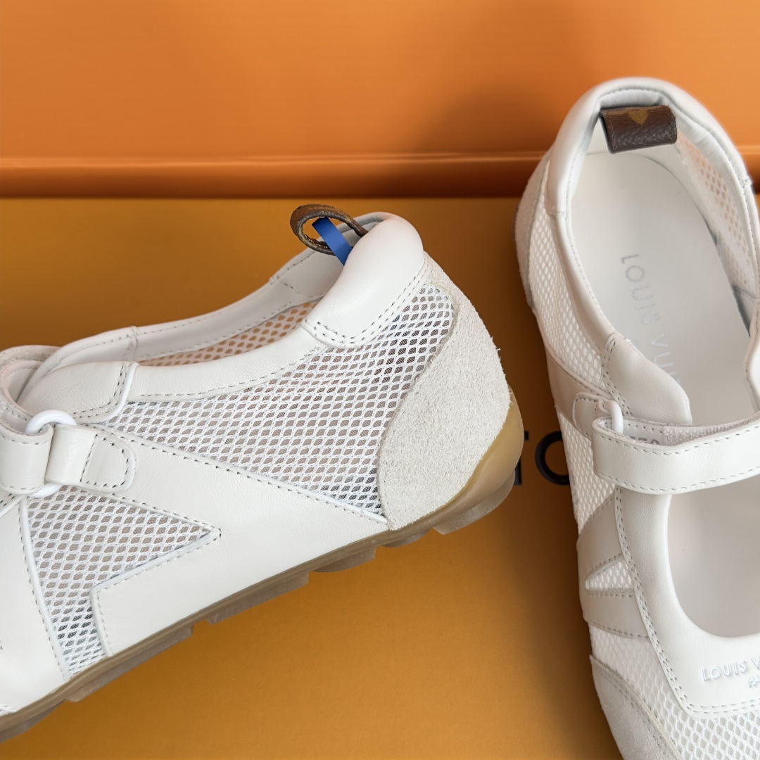顶级版本：女款 LV路易威登 L家 驴牌 最新Sneakerina系列 黑白 熊猫配色  玛丽珍 芭蕾运动鞋 德训鞋 休