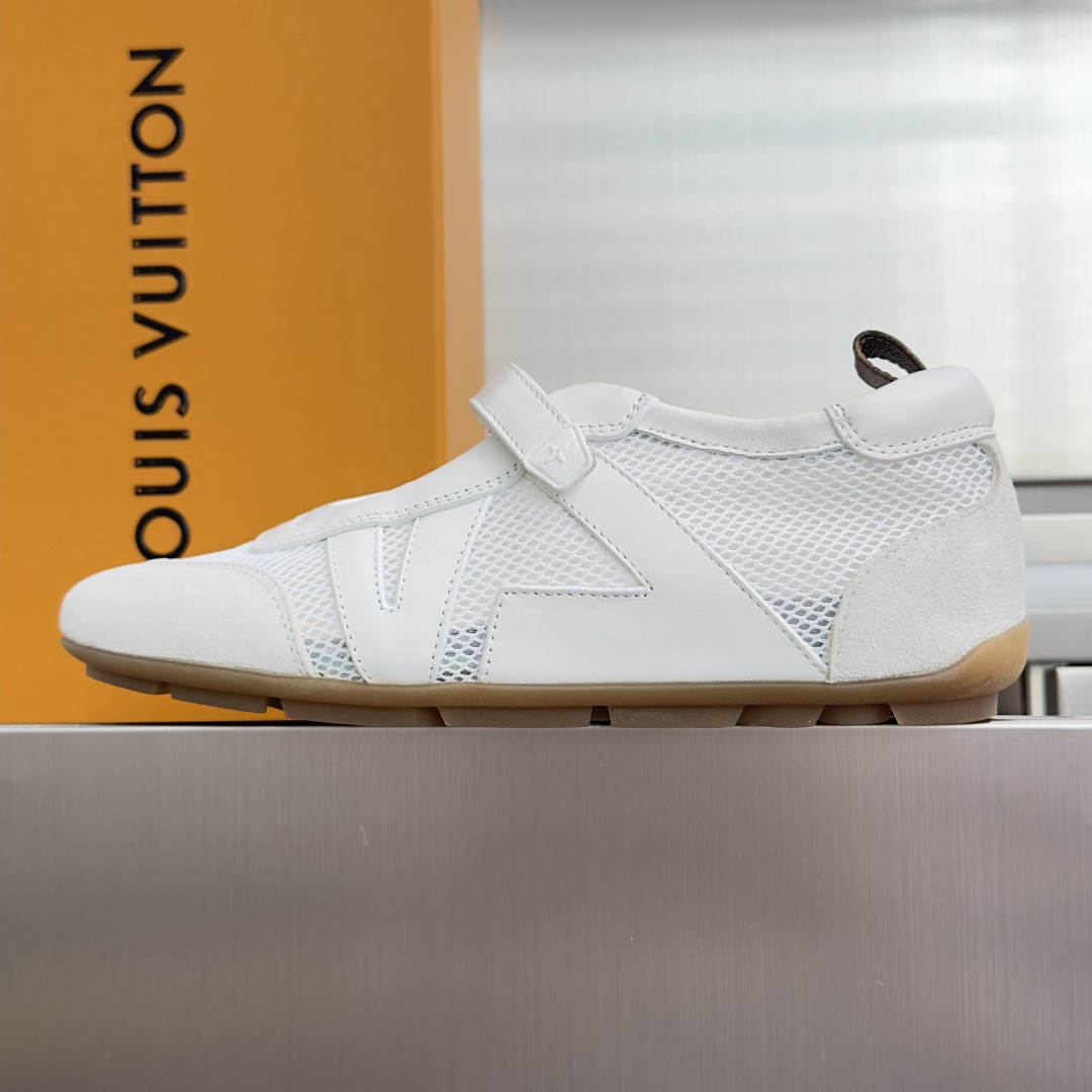 顶级版本：女款 LV路易威登 L家 驴牌 最新Sneakerina系列 黑白 熊猫配色  玛丽珍 芭蕾运动鞋 德训鞋 休