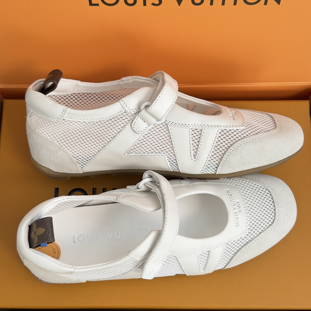顶级版本：女款 LV路易威登 L家 驴牌 最新Sneakerina系列 黑白 熊猫配色  玛丽珍 芭蕾运动鞋 德训鞋 休