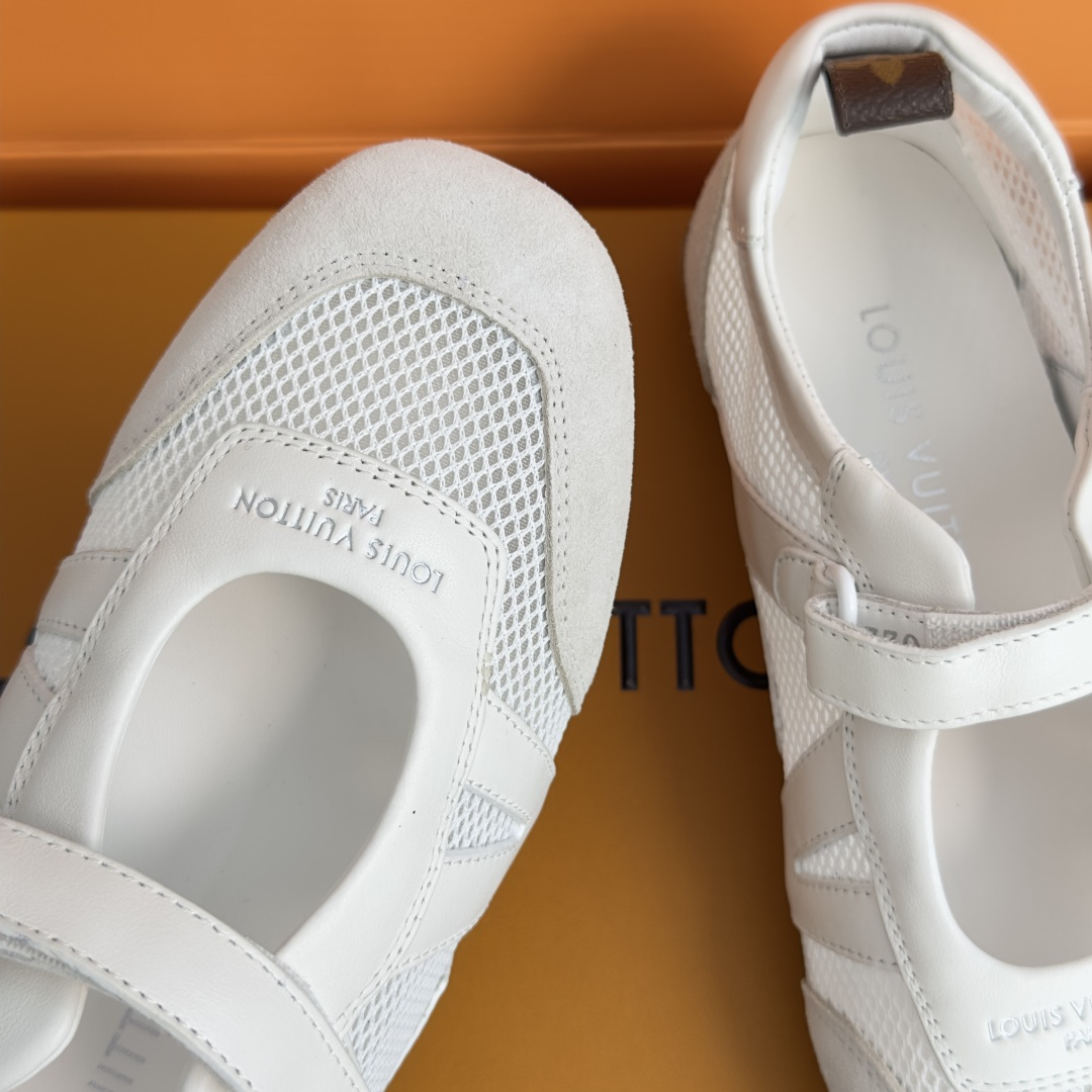 顶级版本：女款 LV路易威登 L家 驴牌 最新Sneakerina系列 黑白 熊猫配色  玛丽珍 芭蕾运动鞋 德训鞋 休
