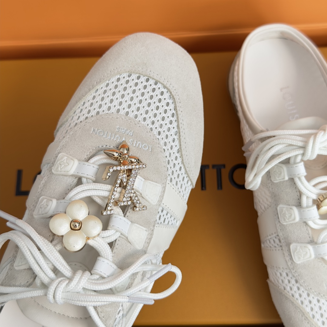 顶级版本：女款 LV路易威登 L家 驴牌 最新Sneakerina系列 黑白 熊猫配色  玛丽珍 芭蕾运动鞋 德训鞋 休