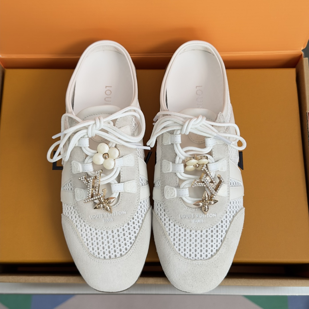顶级版本：女款 LV路易威登 L家 驴牌 最新Sneakerina系列 黑白 熊猫配色  玛丽珍 芭蕾运动鞋 德训鞋 休