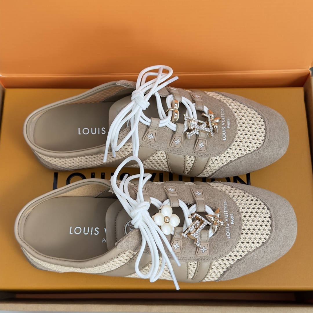 顶级版本：女款 LV路易威登 L家 驴牌 最新Sneakerina系列 黑白 熊猫配色  玛丽珍 芭蕾运动鞋 德训鞋 休