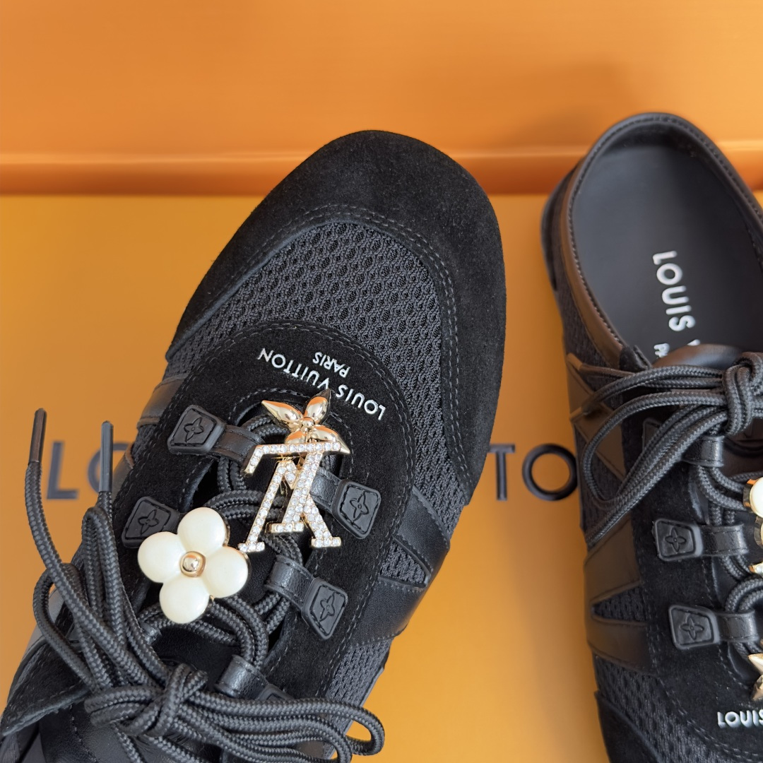 顶级版本：女款 LV路易威登 L家 驴牌 最新Sneakerina系列 黑白 熊猫配色  玛丽珍 芭蕾运动鞋 德训鞋 休