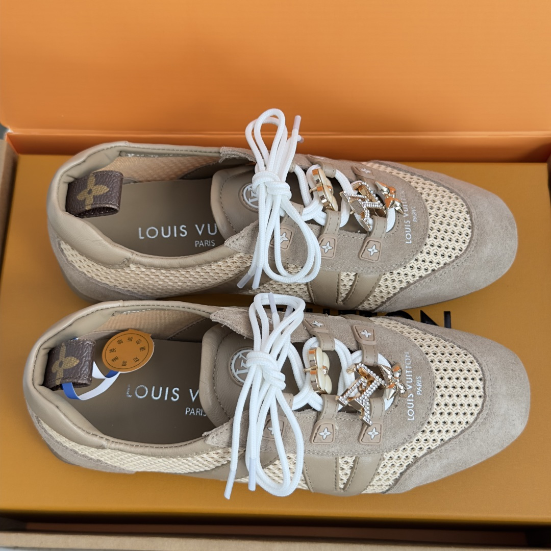 顶级版本：女款 LV路易威登 L家 驴牌 最新Sneakerina系列 黑白 熊猫配色  玛丽珍 芭蕾运动鞋 德训鞋 休