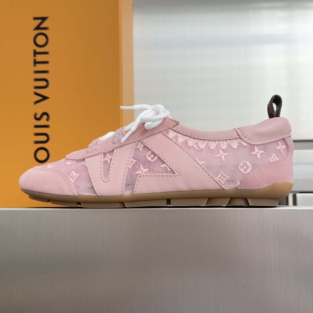 顶级版本:女款 LV路易威登 L家 驴牌 最新Sneakerina系列 黑白 熊猫配色 玛丽珍 芭蕾运动鞋 德训鞋 休 顶级版本:女款 LV路易威登 L家 驴牌 最新Sneakerina系列 黑白 熊猫配色 玛丽珍 芭蕾运动鞋 德训鞋 休
