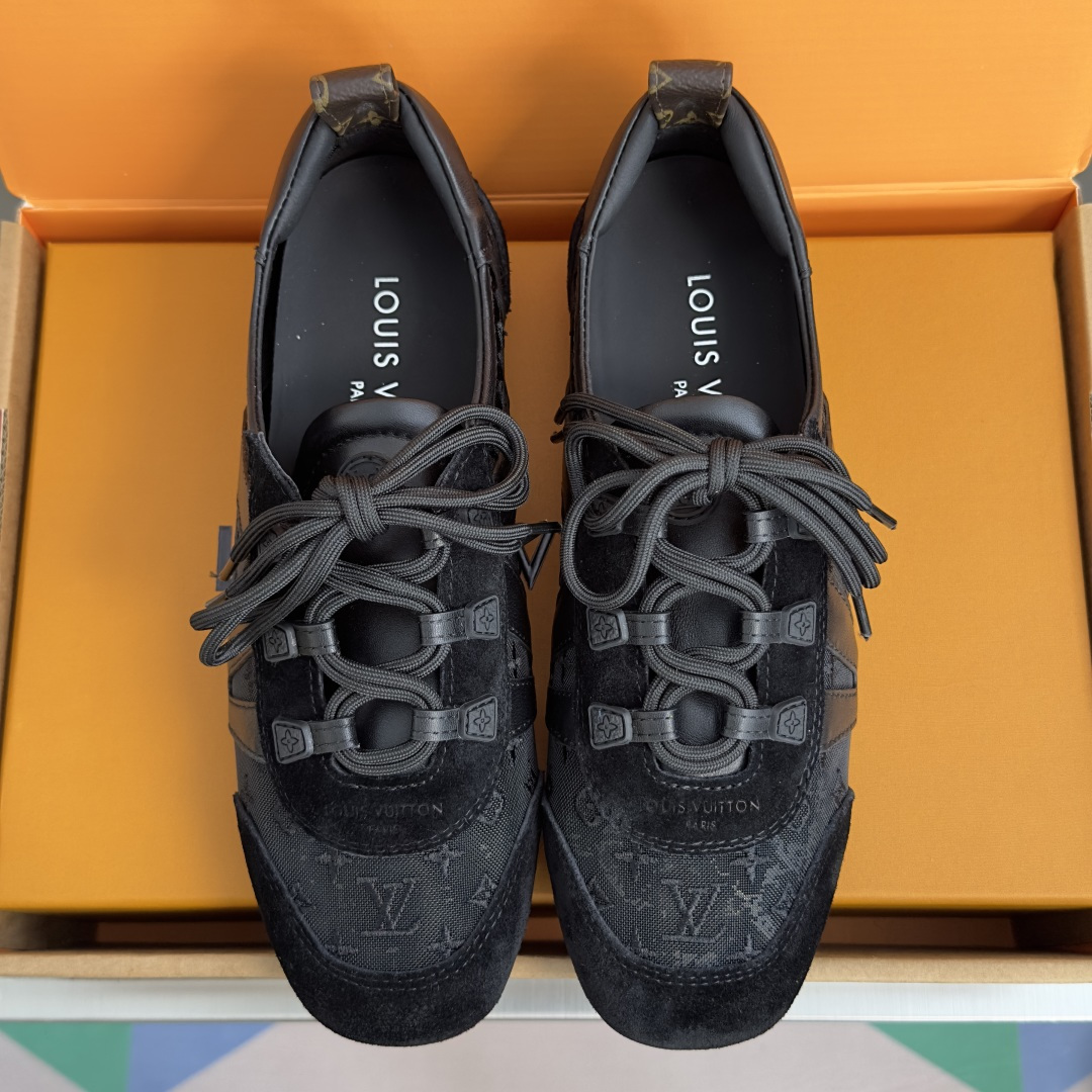 顶级版本：女款 LV路易威登 L家 驴牌 最新Sneakerina系列 黑白 熊猫配色  玛丽珍 芭蕾运动鞋 德训鞋 休
