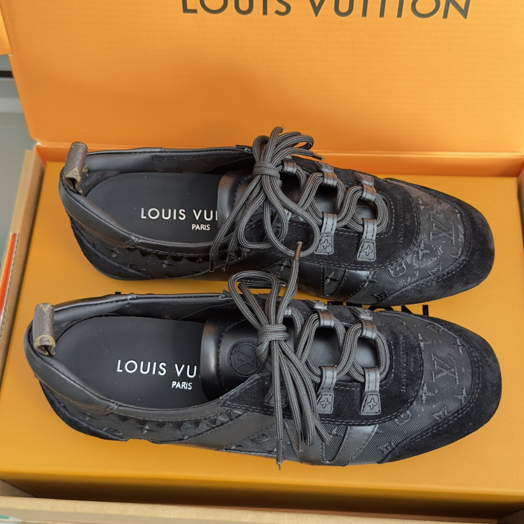 顶级版本：女款 LV路易威登 L家 驴牌 最新Sneakerina系列 黑白 熊猫配色  玛丽珍 芭蕾运动鞋 德训鞋 休