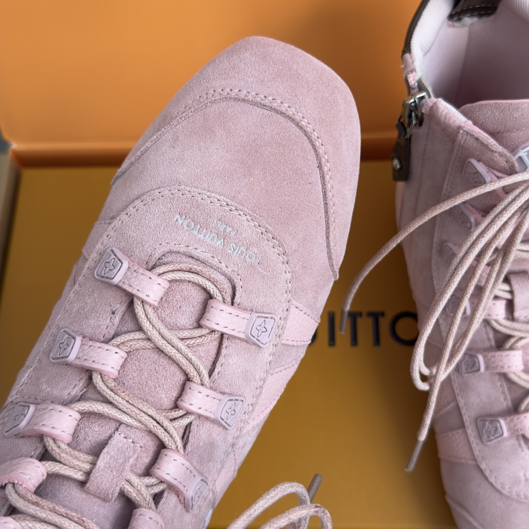 顶级版本:女款 LV路易威登 L家 驴牌 最新Sneakerina系列 及踝靴 休闲 运动鞋 拳击鞋 本款 LV Sne 顶级版本:女款 LV路易威登 L家 驴牌 最新Sneakerina系列 及踝靴 休闲 运动鞋 拳击鞋 本款 LV Sne