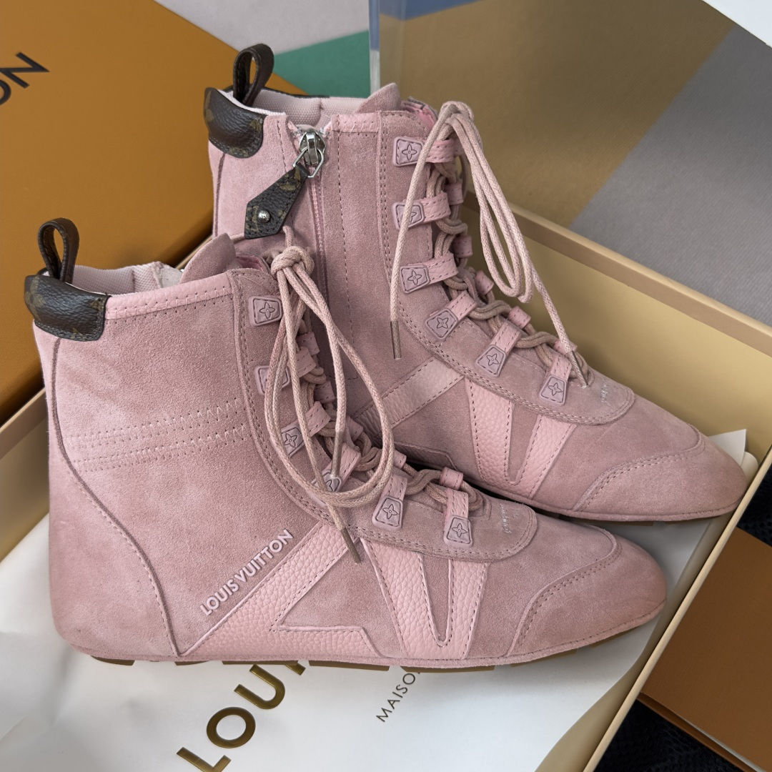 顶级版本:女款 LV路易威登 L家 驴牌 最新Sneakerina系列 及踝靴 休闲 运动鞋 拳击鞋 本款 LV Sne 顶级版本:女款 LV路易威登 L家 驴牌 最新Sneakerina系列 及踝靴 休闲 运动鞋 拳击鞋 本款 LV Sne
