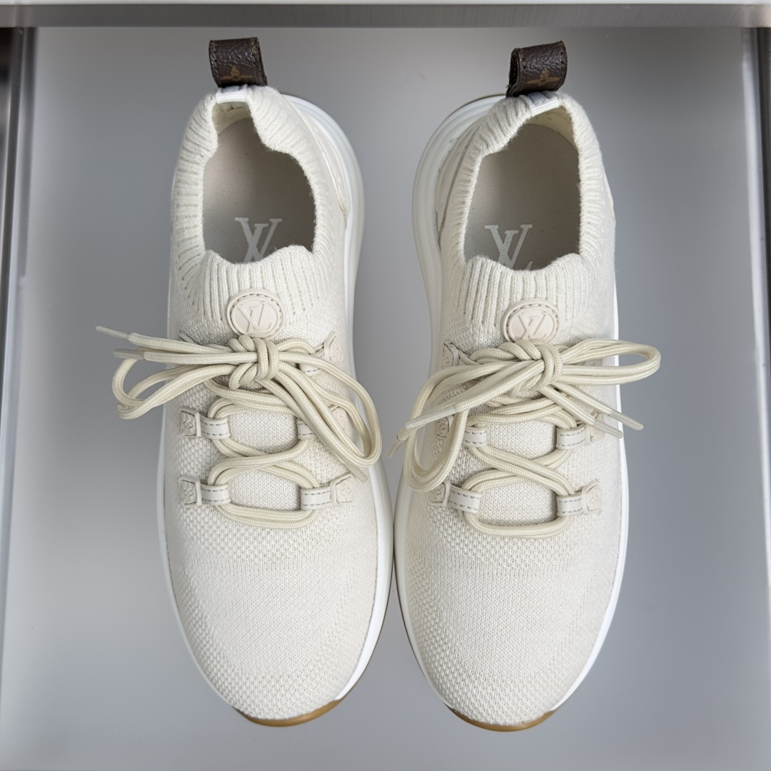 顶级版本:情侣款 LV 路易威登 L家 驴牌 Wavelight系列 针织 飞织 厚底 休闲 运动鞋 本款 LV Wav 顶级版本:情侣款 LV 路易威登 L家 驴牌 Wavelight系列 针织 飞织 厚底 休闲 运动鞋 本款 LV Wav